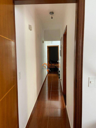 Imagem Sobrado com 3 Quartos à Venda, 228 m² em Jardim Santa Clara - Guarulhos Imagem Sobrado com 3 Quartos à Venda, 228 m² em Jardim Santa Clara - Guarulhos