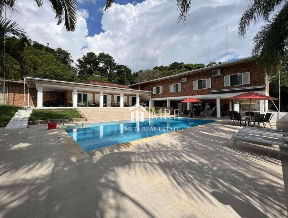 Imóvel com 5 Quartos à Venda ou Locação, 842 m² em Vila Santo Antônio - Cotia
