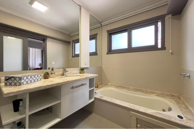 Casa de Condomínio com 4 Quartos à Venda, 290 m² em Praia De Atlântida - Xangri-lá