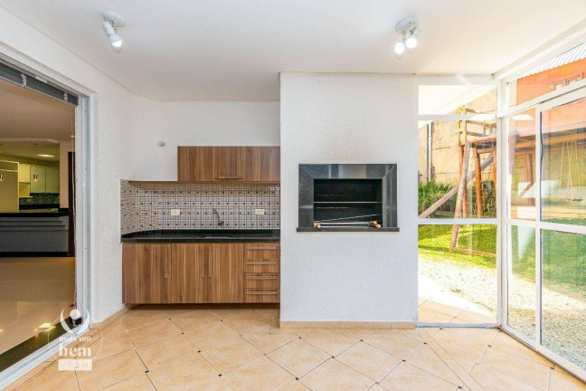 Imagem Casa com 4 Quartos à Venda, 320 m² em Santo Inácio - Curitiba