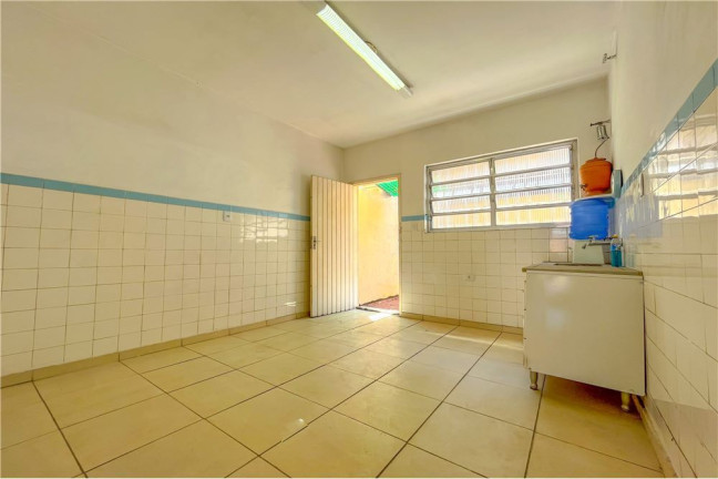 Imagem Casa com 2 Quartos à Venda, em Vila Madalena - São Paulo Imagem Casa com 2 Quartos à Venda, em Vila Madalena - São Paulo