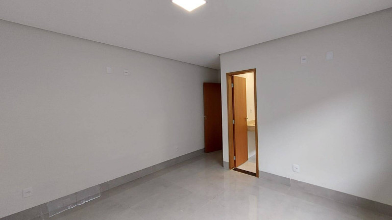 Imagem Casa com 3 Quartos à Venda, 394 m² em Setor Leste Universitário - Goiânia Imagem Casa com 3 Quartos à Venda, 394 m² em Setor Leste Universitário - Goiânia