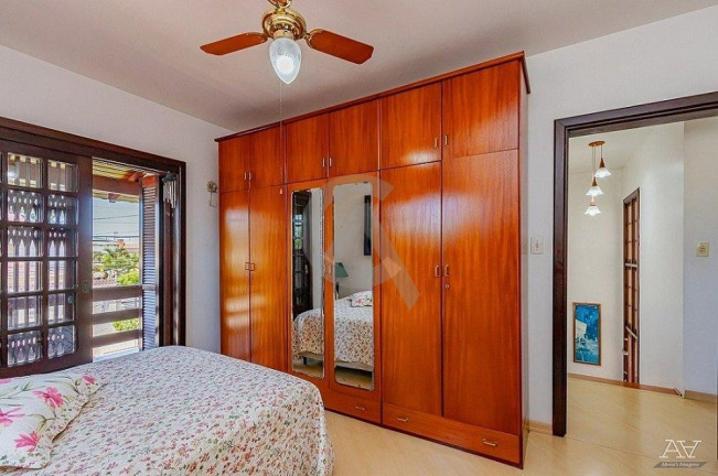 Imagem Casa com 4 Quartos à Venda, 210 m² em Niterói - Canoas