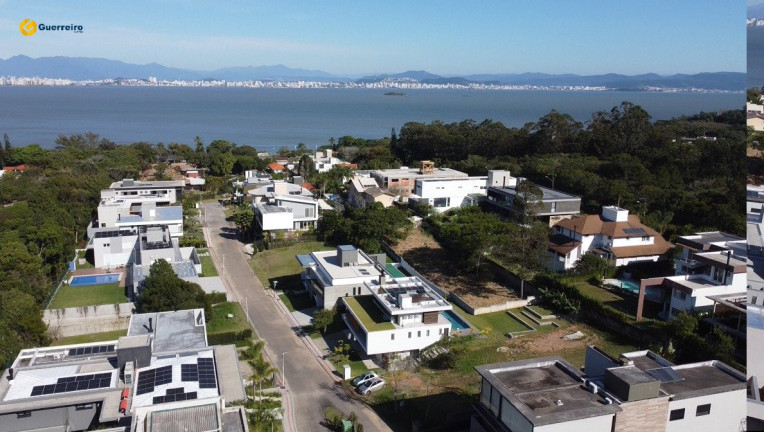 Imagem Terreno à Venda, 2.239 m² em Cacupé - Florianópolis Imagem Terreno à Venda, 2.239 m² em Cacupé - Florianópolis