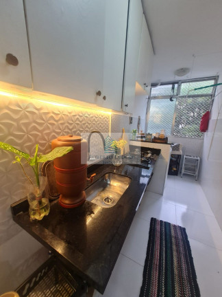 Imagem Imóvel com 2 Quartos à Venda, 50 m² em Camorim - Rio De Janeiro Imagem Imóvel com 2 Quartos à Venda, 50 m² em Camorim - Rio De Janeiro