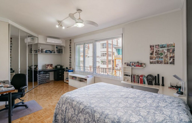 Imagem Imóvel com 3 Quartos à Venda, 204 m² em Rio Branco - Porto Alegre Imagem Imóvel com 3 Quartos à Venda, 204 m² em Rio Branco - Porto Alegre