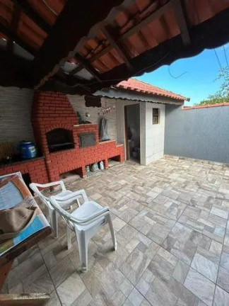 Imagem Casa com 2 Quartos à Venda, 151 m² em Jardim Magalhães - Itanhaém