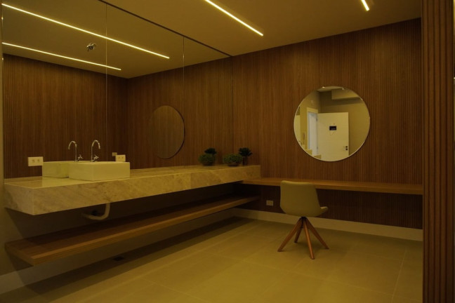 Imagem Apartamento com 3 Quartos à Venda, 155 m² em Hugo Lange - Curitiba