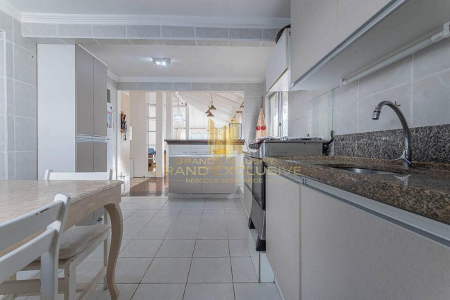 Imagem Apartamento com 4 Quartos à Venda, 215 m² em Centro - Balneário Camboriú Imagem Apartamento com 4 Quartos à Venda, 215 m² em Centro - Balneário Camboriú