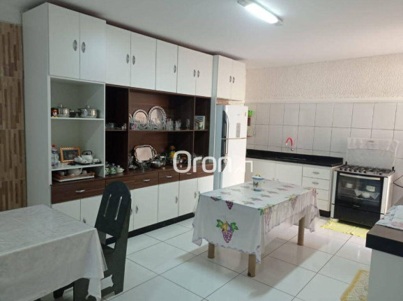 Imagem Sobrado com 3 Quartos à Venda, 320 m² em Parque Atheneu - Goiânia Imagem Sobrado com 3 Quartos à Venda, 320 m² em Parque Atheneu - Goiânia