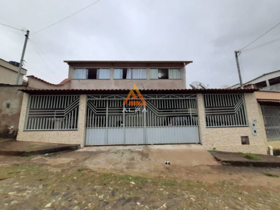 Casa com 4 Quartos à Venda, 120 m²