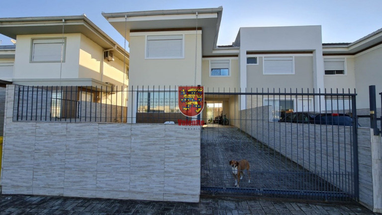 Imagem Casa com 3 Quartos à Venda, 450 m²