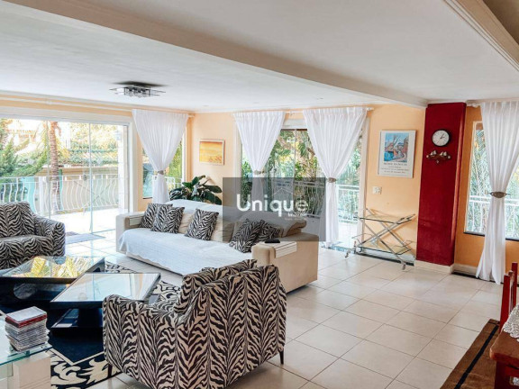 Imagem Casa com 7 Quartos à Venda, 450 m² em Ferradura - Armação Dos Búzios Imagem Casa com 7 Quartos à Venda, 450 m² em Ferradura - Armação Dos Búzios