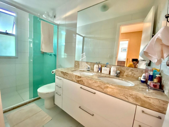 Imagem Casa com 4 Quartos à Venda, 206 m² em Centro - Eusébio Imagem Casa com 4 Quartos à Venda, 206 m² em Centro - Eusébio