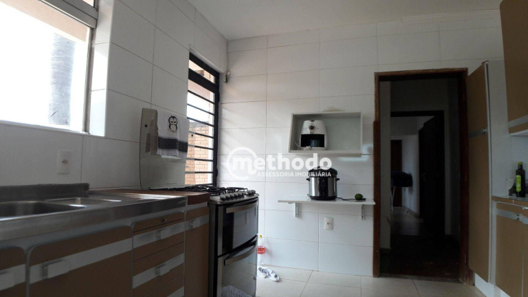Imagem Casa com 6 Quartos à Venda, 302 m² em Taquaral - Campinas Imagem Casa com 6 Quartos à Venda, 302 m² em Taquaral - Campinas