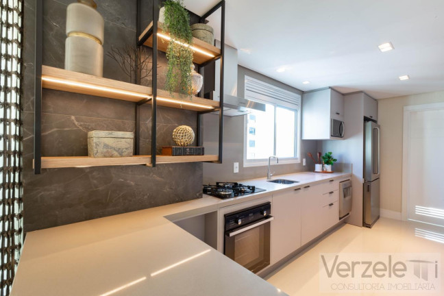 Imagem Apartamento com 4 Quartos à Venda, 131 m² em Centro - Balneário Camboriú Imagem Apartamento com 4 Quartos à Venda, 131 m² em Centro - Balneário Camboriú
