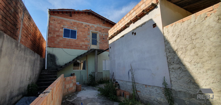 Imagem Sobrado com 5 Quartos à Venda,  em Cidade Jardim - Esmeraldas