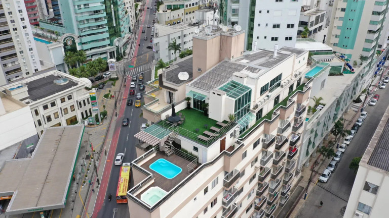 Imagem Apartamento com 12 Quartos para Alugar, em Centro - Balneário Camboriú Imagem Apartamento com 12 Quartos para Alugar, em Centro - Balneário Camboriú