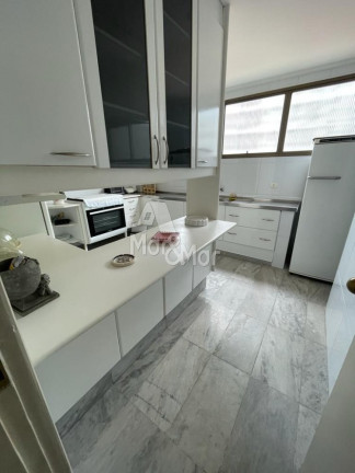 Imagem Apartamento com 4 Quartos à Venda, 240 m² em Pitangueiras - Guarujá