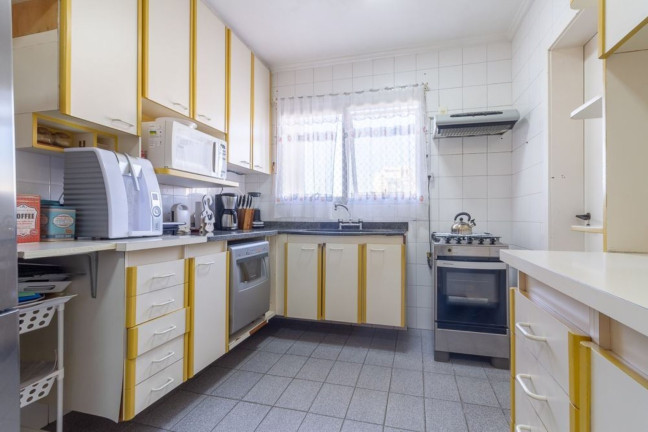 Imagem Imóvel com 4 Quartos à Venda, 250 m² em Vila Suzana - São Paulo