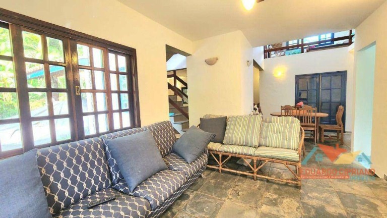 Imagem Casa com 3 Quartos à Venda, 216 m² em Massaguaçu - Caraguatatuba