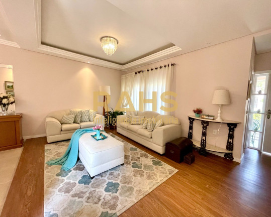 Imagem Casa com 3 Quartos à Venda, 265 m² em América - Joinville Imagem Casa com 3 Quartos à Venda, 265 m² em América - Joinville