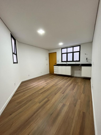 Imagem Imóvel com 9 Quartos à Venda, 360 m² em Vila Dom Pedro - Sp