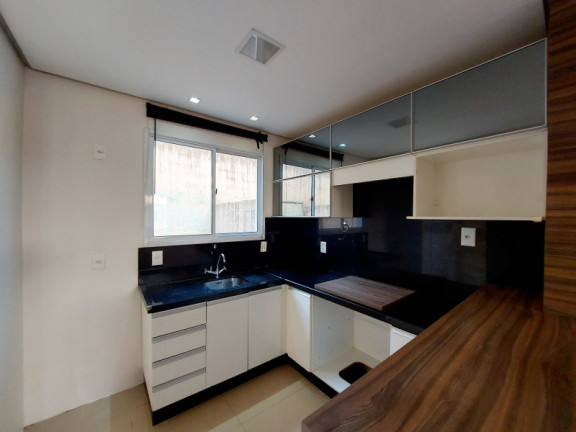 Imagem Casa com 2 Quartos à Venda, 57 m²