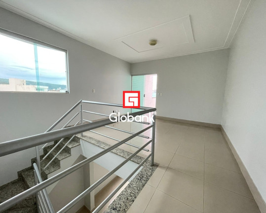 Imagem Imóvel com 3 Quartos à Venda, 230 m² em Santa Maria - Montes Claros Imagem Imóvel com 3 Quartos à Venda, 230 m² em Santa Maria - Montes Claros