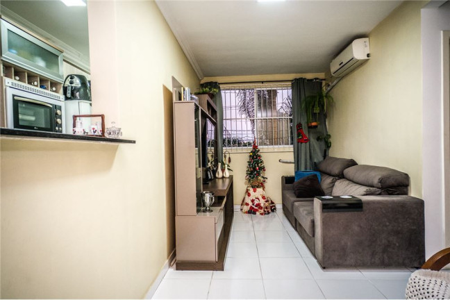 Imagem Imóvel com 2 Quartos à Venda, em Jardim Itu - Porto Alegre Imagem Imóvel com 2 Quartos à Venda, em Jardim Itu - Porto Alegre