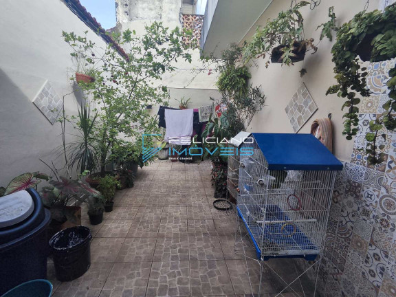 Imagem Casa com 3 Quartos à Venda, 135 m² em Maracanã - Praia Grande