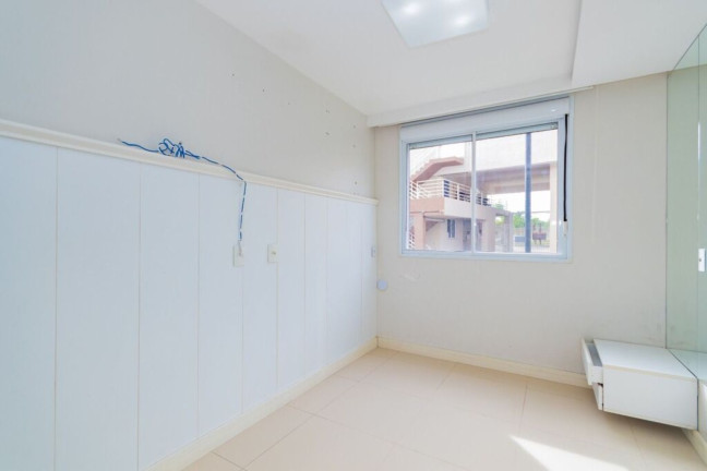 Imagem Imóvel com 2 Quartos à Venda, 48 m² em Jardim Itu - Porto Alegre Imagem Imóvel com 2 Quartos à Venda, 48 m² em Jardim Itu - Porto Alegre