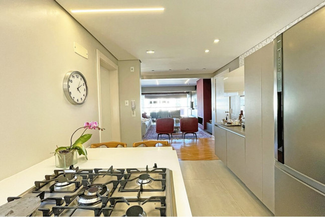 Imagem Apartamento com 3 Quartos à Venda, 163 m² em Jardim Do Salso - Porto Alegre Imagem Apartamento com 3 Quartos à Venda, 163 m² em Jardim Do Salso - Porto Alegre