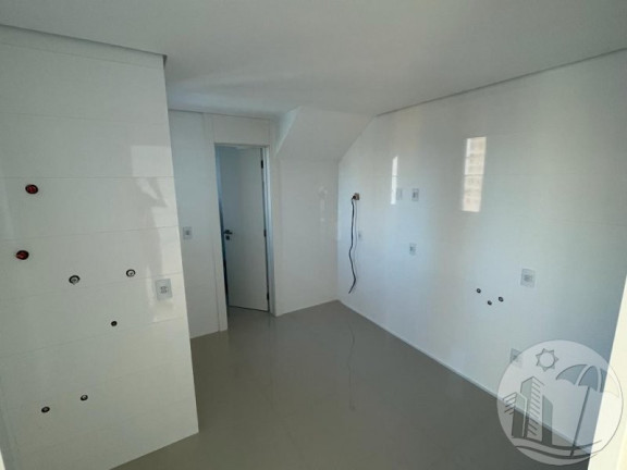Imagem Cobertura com 3 Quartos à Venda, 330 m² em Centro - Balneário Camboriú