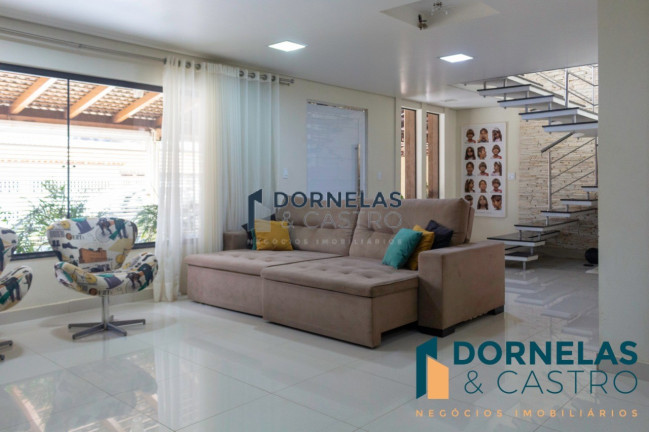 Casa com 4 Quartos à Venda, 416 m² em Guará I - Brasília