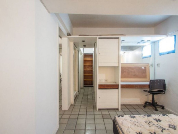 Imagem Apartamento com 4 Quartos à Venda, 234 m²