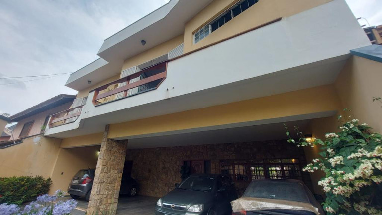 Sobrado com 4 Quartos à Venda, 339 m² em Vila Brandina - Campinas