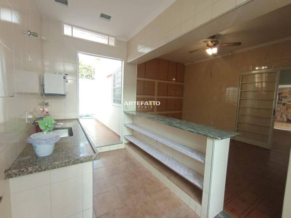 Imagem Casa com 3 Quartos à Venda, 325 m²