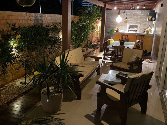 Imagem Casa com 4 Quartos à Venda, 200 m² em Buraquinho - Lauro De Freitas Imagem Casa com 4 Quartos à Venda, 200 m² em Buraquinho - Lauro De Freitas