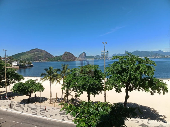 Imagem Imóvel com 4 Quartos à Venda, 243 m² em Icaraí - Niterói Imagem Imóvel com 4 Quartos à Venda, 243 m² em Icaraí - Niterói