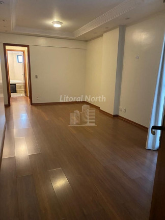 Imagem Apartamento com 3 Quartos à Venda, 662 m² em Centro - Balneário Camboriú Imagem Apartamento com 3 Quartos à Venda, 662 m² em Centro - Balneário Camboriú