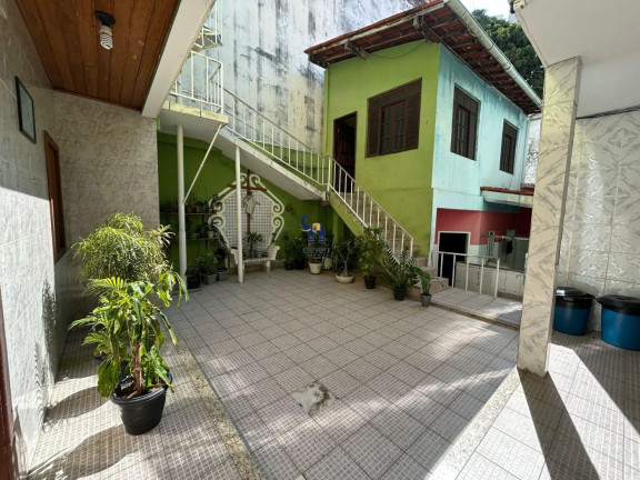 Imagem Casa com 7 Quartos para Alugar, 210 m² em Canela - Salvador Imagem Casa com 7 Quartos para Alugar, 210 m² em Canela - Salvador