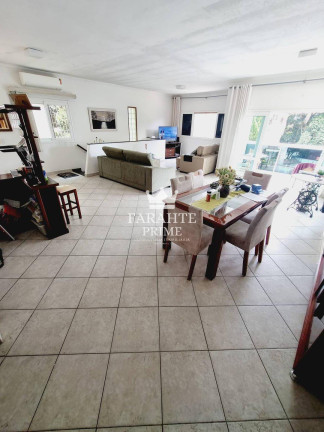 Imagem Casa com 3 Quartos à Venda, 400 m² em Canto Do Forte - Praia Grande Imagem Casa com 3 Quartos à Venda, 400 m² em Canto Do Forte - Praia Grande