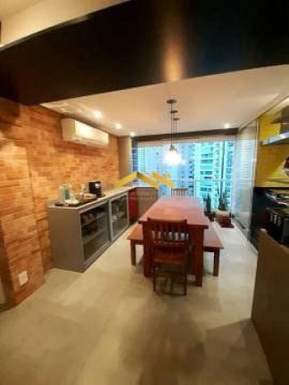 Apartamento com 2 Quartos à Venda, 77 m² em Panamby - São Paulo