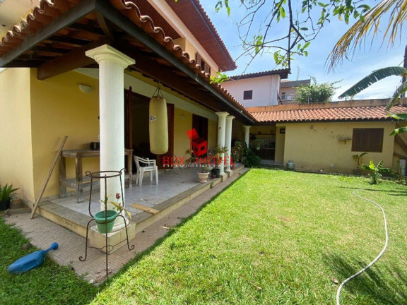 Imagem Casa com 5 Quartos à Venda, 450 m² em São Francisco - Niterói Imagem Casa com 5 Quartos à Venda, 450 m² em São Francisco - Niterói