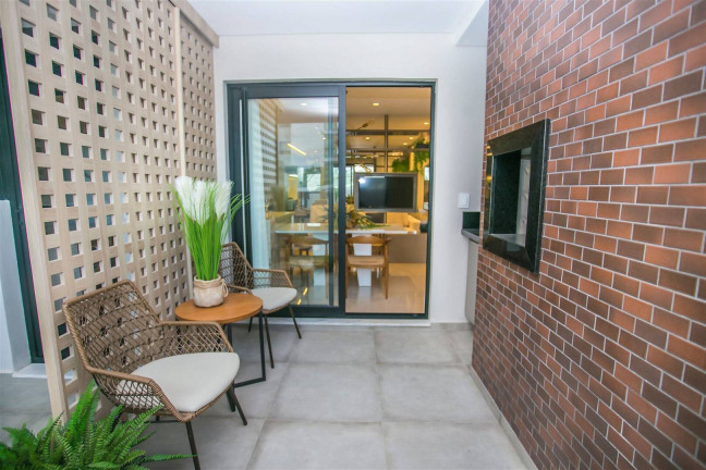Imagem Apartamento com 2 Quartos à Venda, 70 m² em Mercês - Curitiba