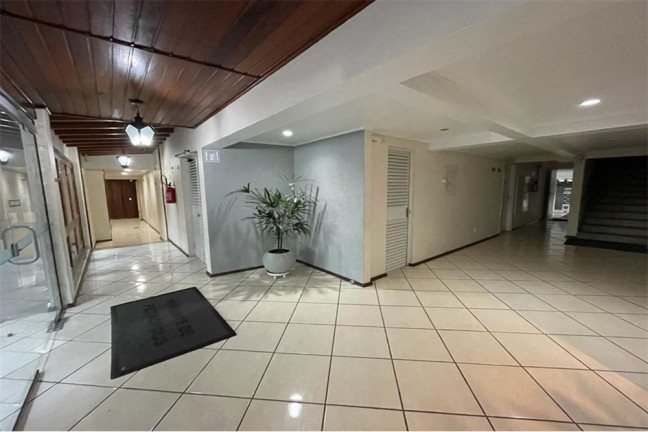 Imagem Imóvel com 1 Quarto à Venda,  em Petrópolis - Porto Alegre