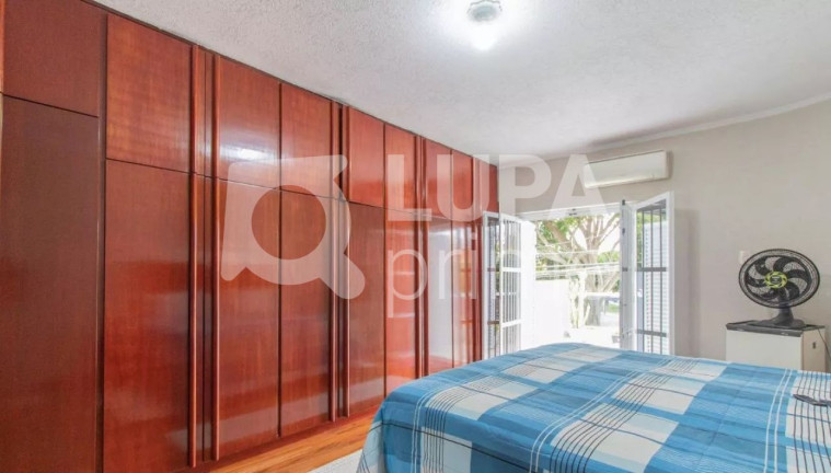 Imagem Casa com 5 Quartos à Venda, 182 m² em Jardim Guanca - São Paulo