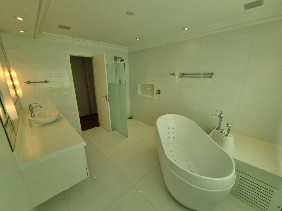 Imagem Cobertura com 3 Quartos à Venda, 313 m² em Centro - Balneário Camboriú Imagem Cobertura com 3 Quartos à Venda, 313 m² em Centro - Balneário Camboriú