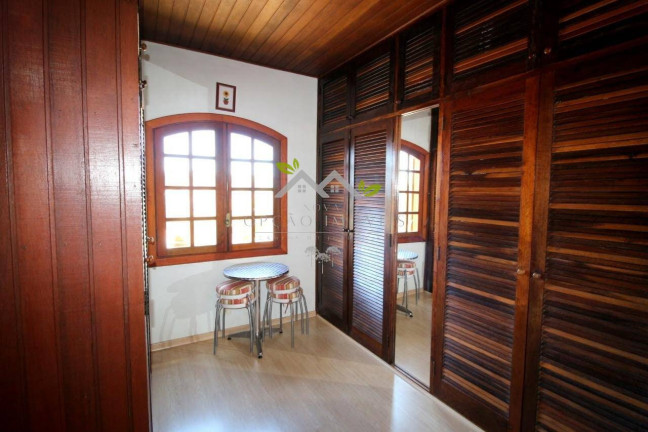 Imagem Casa com 3 Quartos à Venda, 240 m² em Vila Nova Suíça - Campos Do Jordão